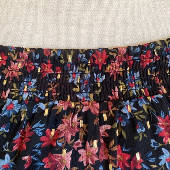 BCX off the shoulder flower top - Picture 7 of 9